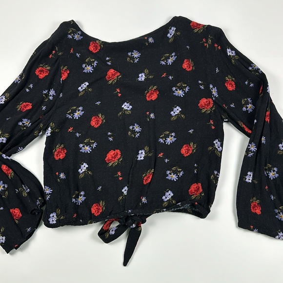 American Eagle Flowy 3/4 Sleeve Crop top Floral Size XS - Picture 5 of 5